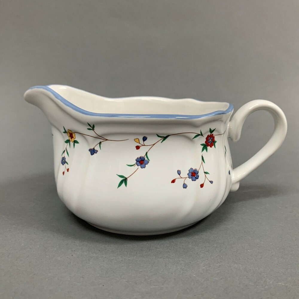 Epoch Oakbrook Gravy Boat Flowers‎ Floral White Blue Trim Dishwasher Oven Safe